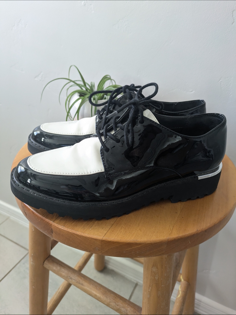 Franco Sarto Black and White Patent Leather Oxfords - Picture 6 of 6